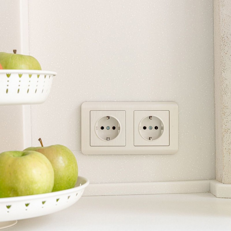 Werkel Перламутр рифленый механизмы Розетка Werkel с заземлением и шторками перламутровый рифленый W1171113