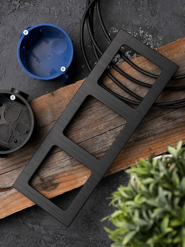 EKF Стокгольм черный Рамка 3-ая EKF PROxima Стокгольм Черный Металл  EZM-G-304-10