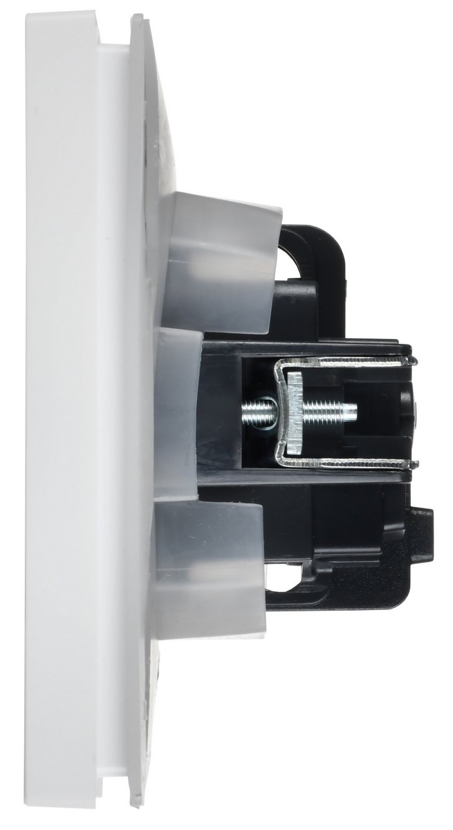 IEK FORTE&PIANO Белый Розетка IEK FORTE&PIANO Белый с/з со шт с крышкой винтовое крепление 16А IP44 FP221