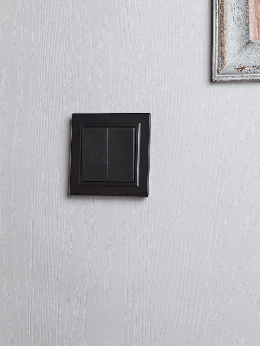 IEK Brite Черный Выключатель IEK BRITE Черный 2-кл. 10А в сборе ВСР10-2-0-БрЧ BR-V20-0-10-K02-F