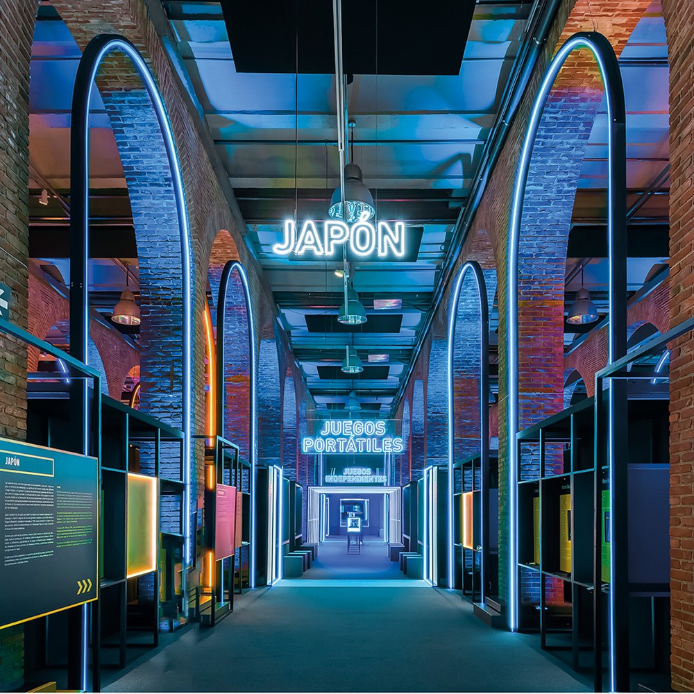 Светодиодная лента синяя Лента светодиодная Feron LS604 60SMD(2835)/м 4.8Вт/м 12V синий IP65 5 метров 27677 