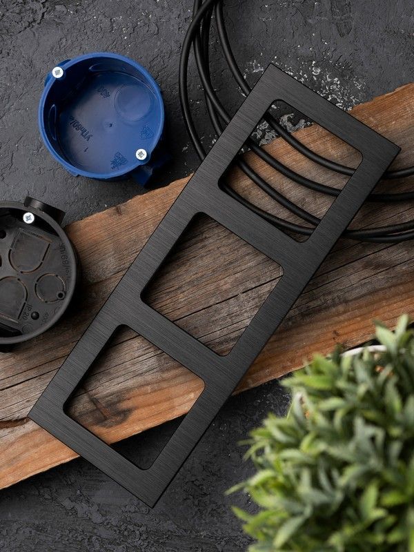 EKF Стокгольм черный Рамка 3-ая EKF PROxima Стокгольм Черный Металл  EZM-G-304-10