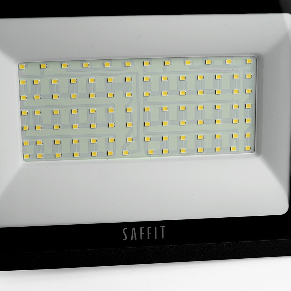 Прожекторы светодиодные Светодиодный прожектор Saffit SFL90-100 IP65 100W 4000K черный 55230 