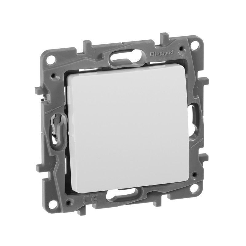 Legrand Etika Белый Кнопка Legrand Etika белый автоматическая 6А 672214