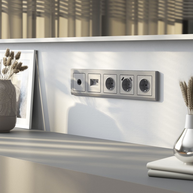 Рамки Werkel Stark Рамка Werkel на 5 постов Stark (серебряный матовый) W0051865