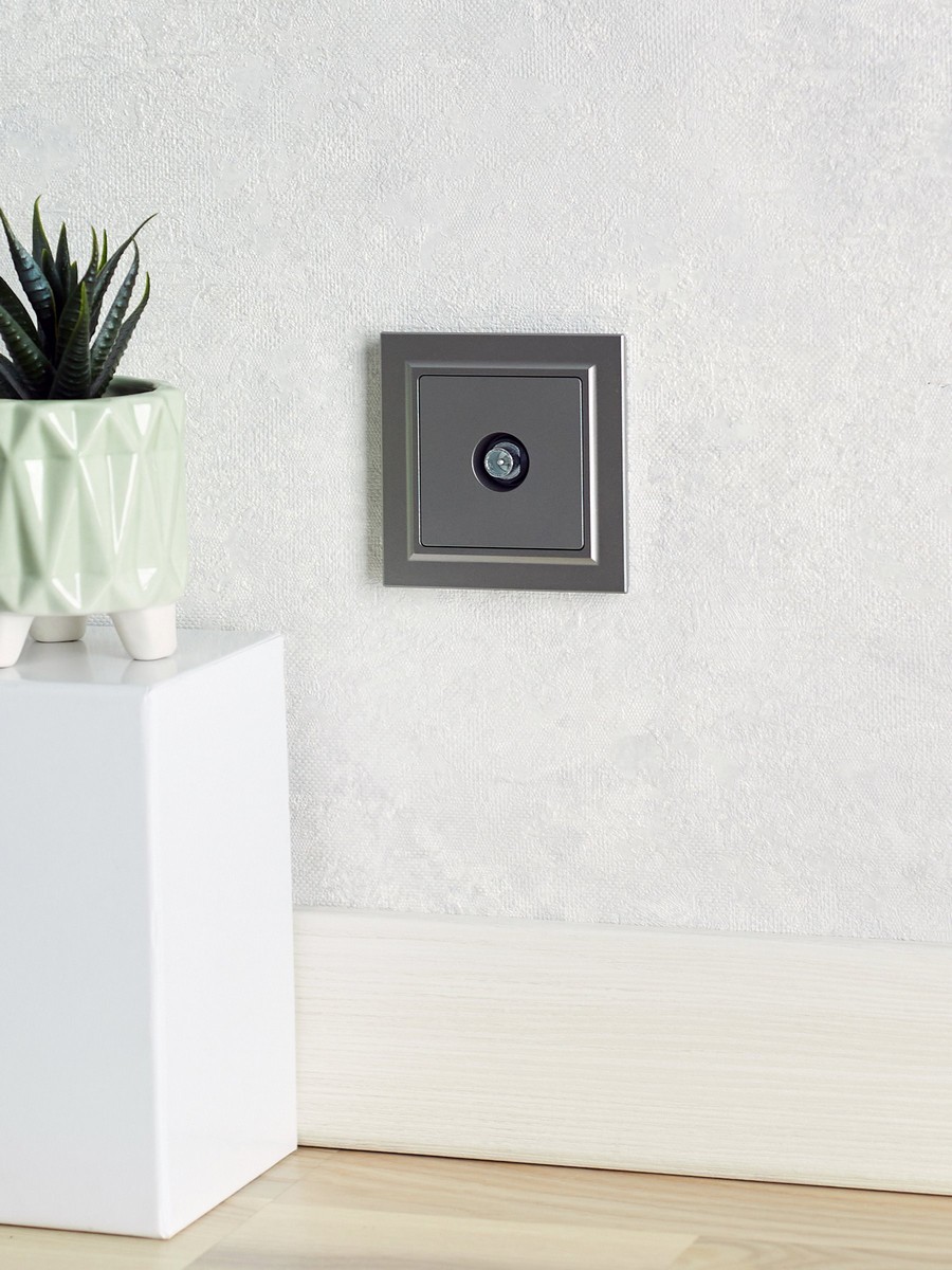 IEK Brite Сталь Розетка IEK BRITE TV проходная РТВ10-0-БрС сталь BR-A10-P-K46