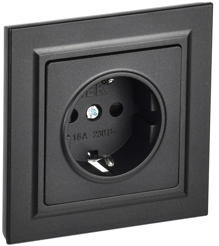 IEK Brite Черный Розетка IEK BRITE Черный с з/к/ш 16А в сборе РСР14-1-0-БрЧ BR-R14-16-K02-F