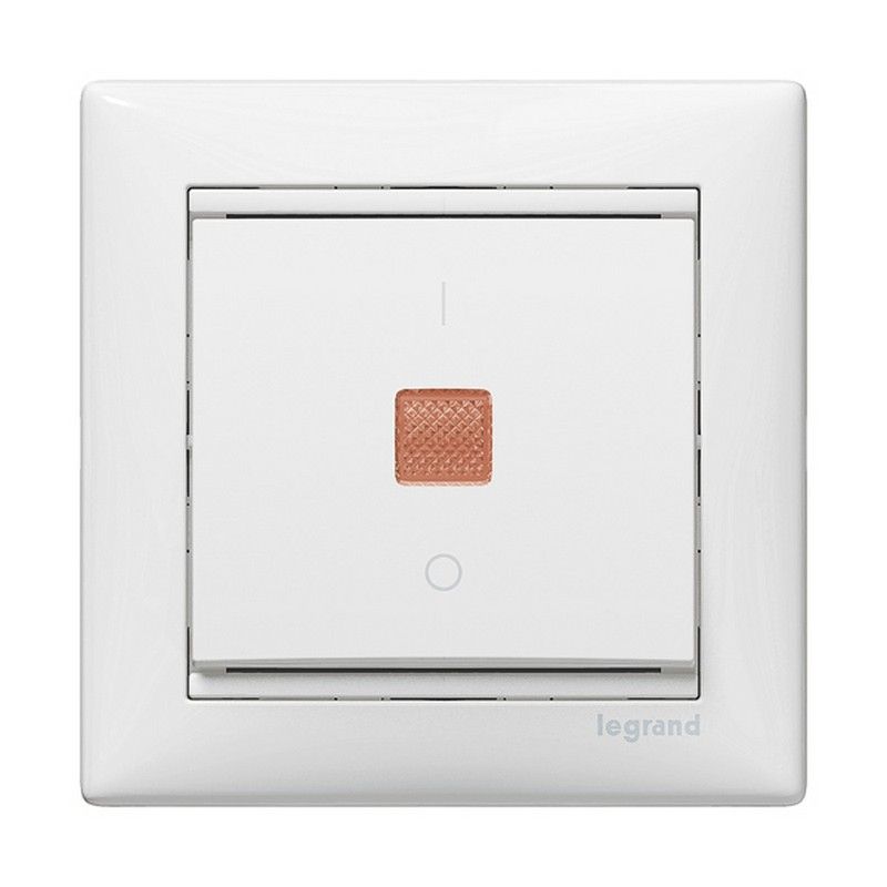 Legrand Valena Classic Белый Выключатель Legrand Valena белый 1-клавишный с подсветкой 774410