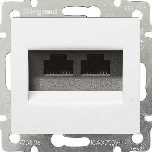 Legrand Valena Classic Белый Розетка компьютерная RJ45 Legrand Valena белый 2-ая 774239
