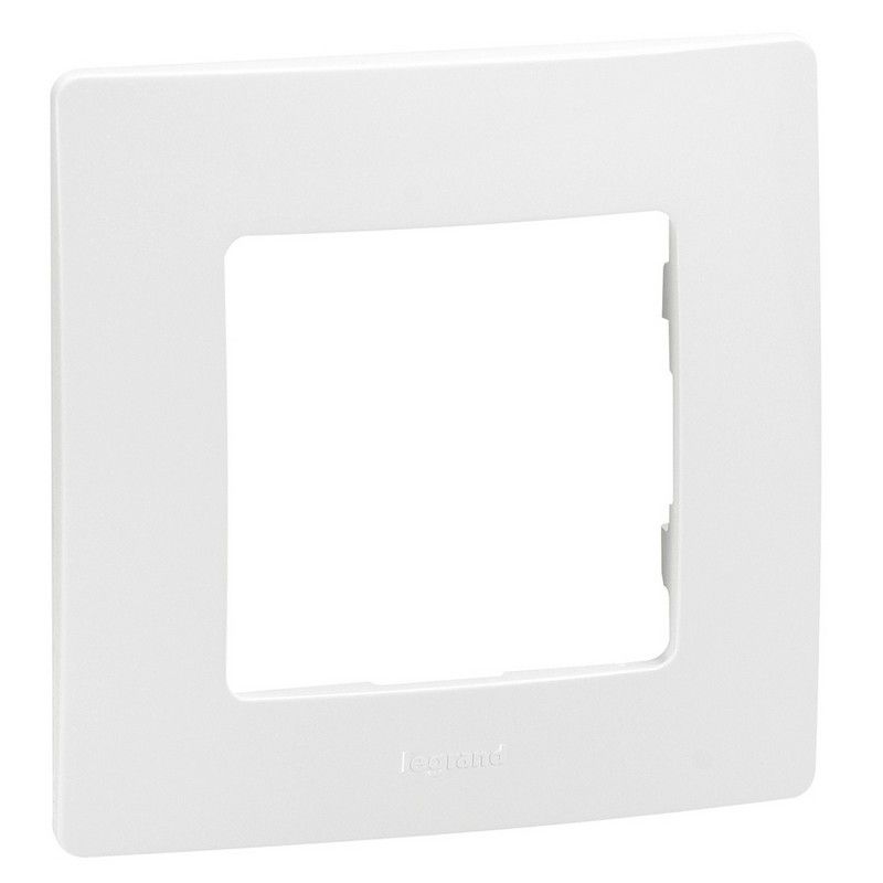 Legrand Etika Белый Рамка Legrand Etika белый 1-ая 672501