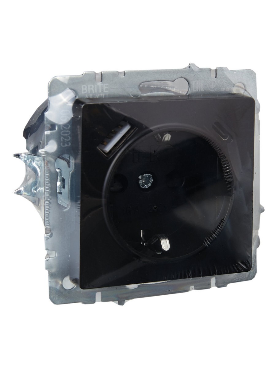 IEK Brite Черный Розетка IEK BRITE с с/з и шторками 16А с USB A+C 18Вт РЮш11-1-БрЧ черный BR-R14-16-U22-018-K02