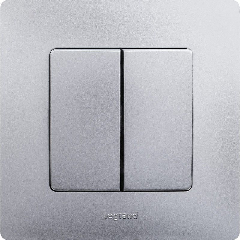 Legrand Etika Алюминий Выключатель Legrand Etika алюминий 2-клавишный, авт.клеммы, 10 AX, 250 В 672402