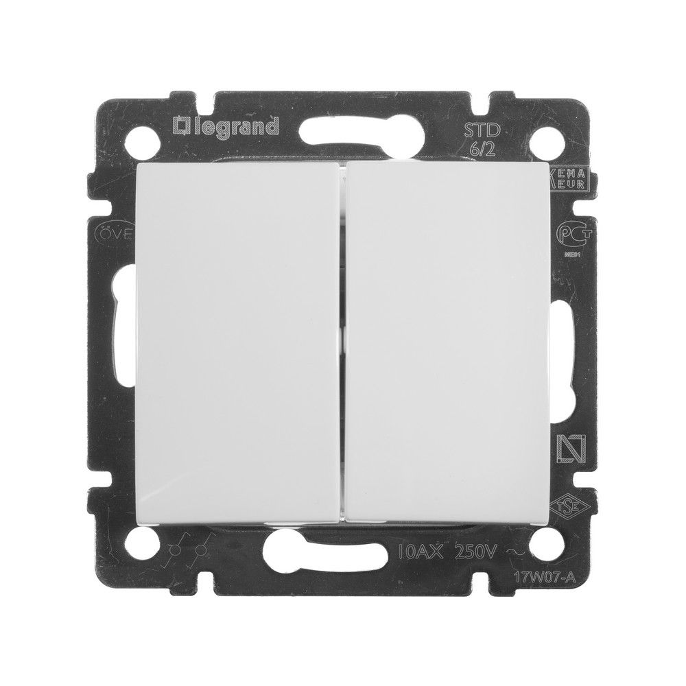 Legrand Valena Classic Белый Переключатель Legrand Valena белый 2-х клавишный 774408