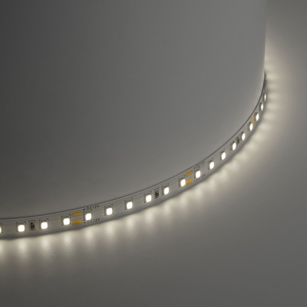Светодиодная лента белая нейтральная Лента светодиодная SAFFIT SST02 120SMD(2835)/м 9.6Вт/м 12V 4000К IP20 5 метров 55241 