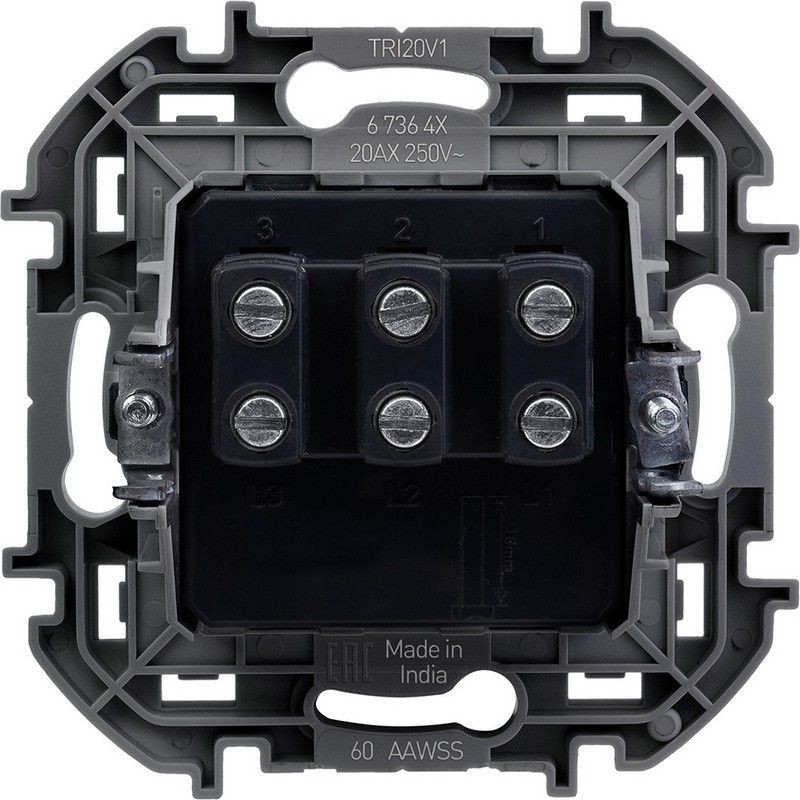 Legrand Inspiria Алюминий Выключатель Legrand INSPIRIA Алюминий трехклавишный 10 AX 250 В 673642