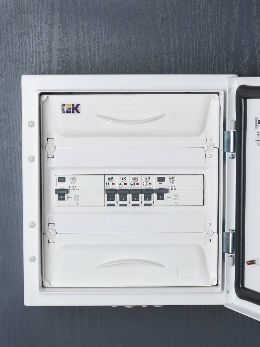 IEK ВДТ УЗО IEK ARMAT R10N 4P 40А 300мА тип A AR-R10N-4-040A300 