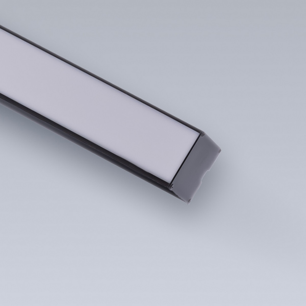 Линейные светодиодные светильники Светильник ELEGANZ линейный подвесной Черный 50W 4000К 1500*60*70мм IP40 9823