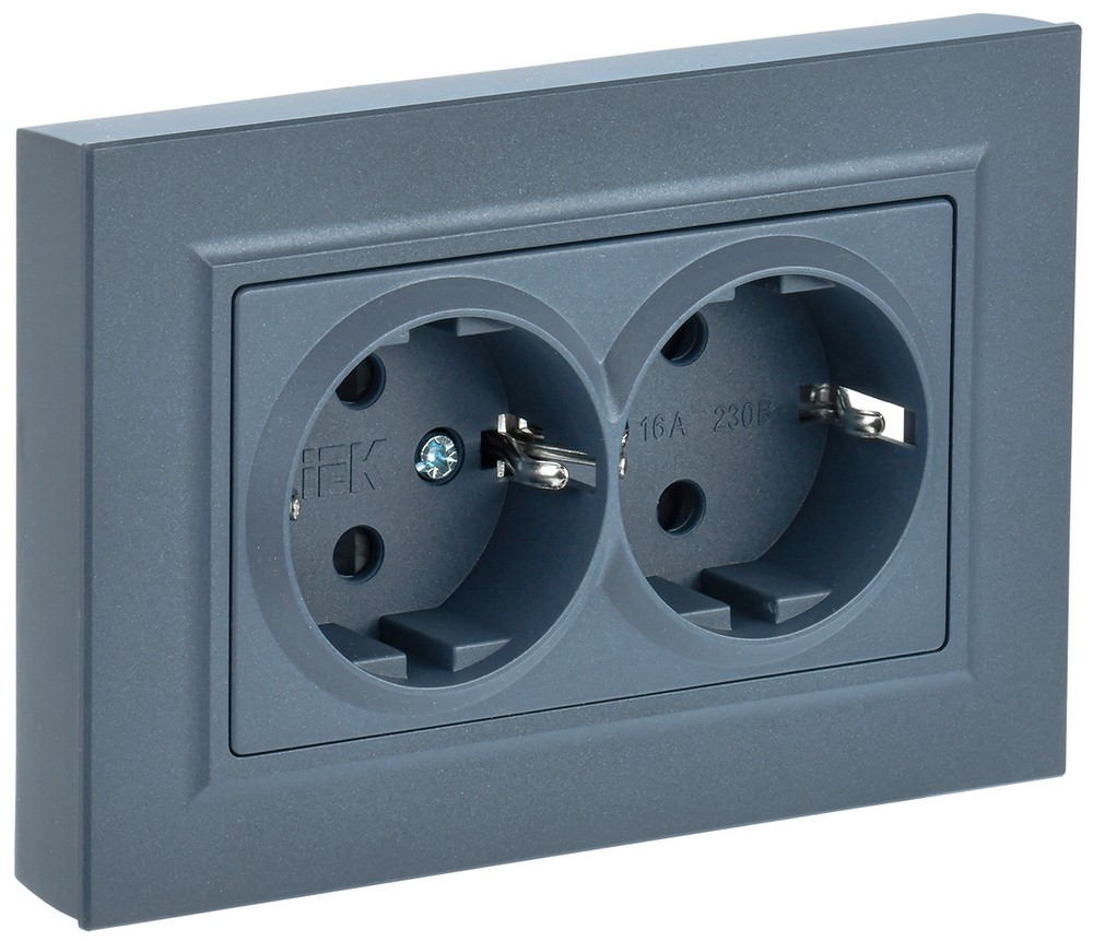 IEK Brite Маренго Розетка IEK BRITE 2-ая с/з с шторками 16А в сборе РСш12-3-БрМ маренго BR-R24-16-K35-F