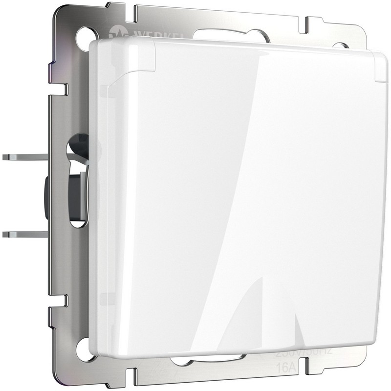 Werkel Белый механизмы Розетка с заземлением Werkel влагозащищенная  с крышкой и защитными шторками белая W1171201