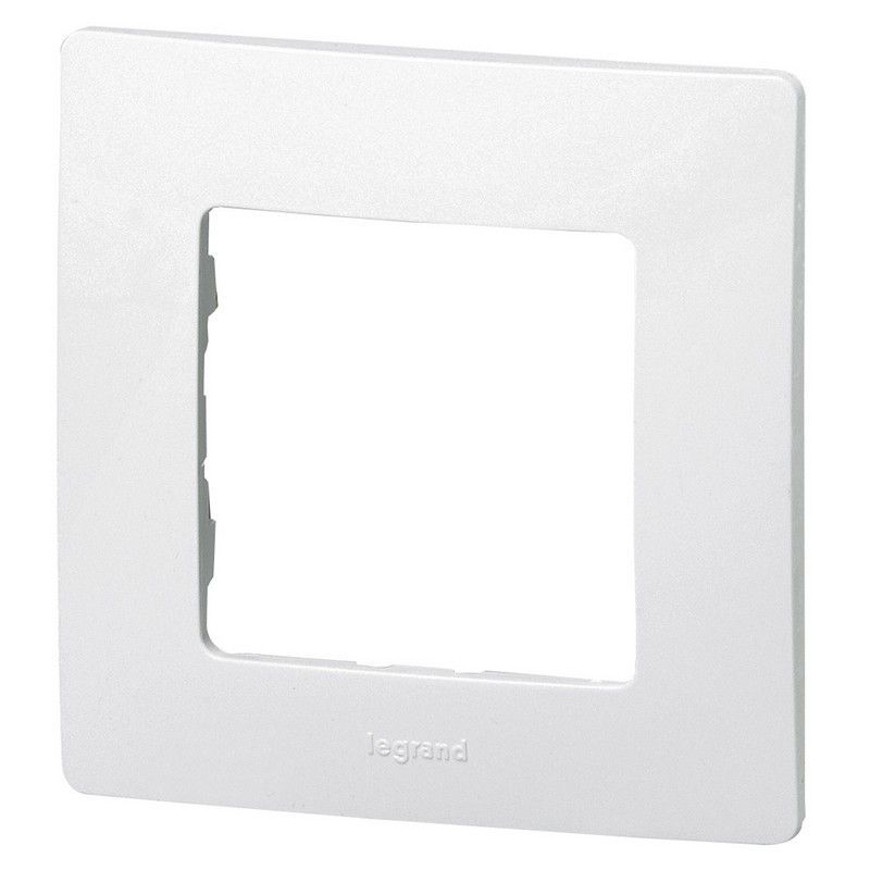 Legrand Etika Белый Рамка Legrand Etika белый 1-ая 672501