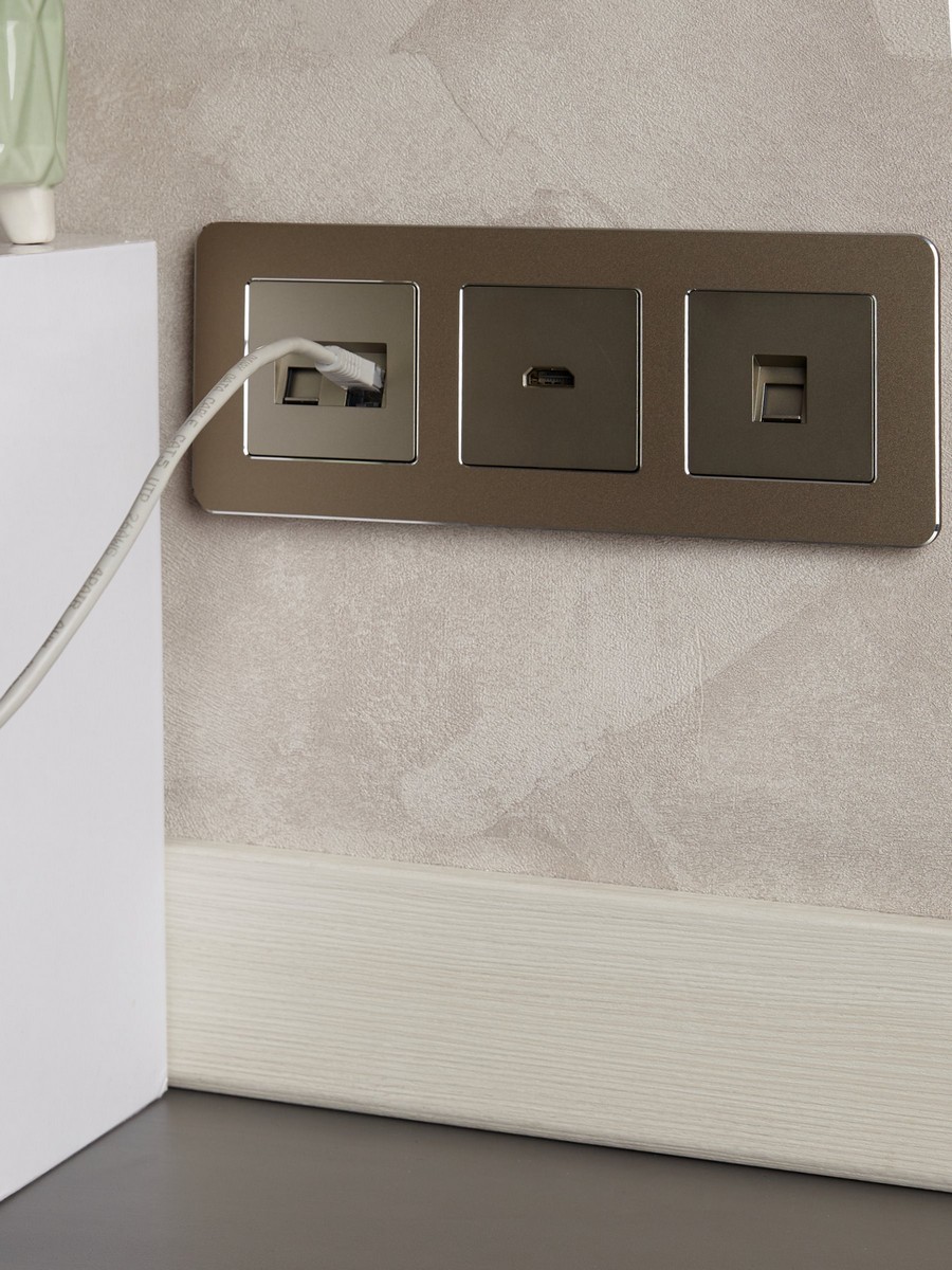 IEK Brite Шампань Розетка компьютерная IEK BRITE BASE Шампань 2-ая RJ45 кат.6 РК11-2-БрШ BR-K20-2-K37