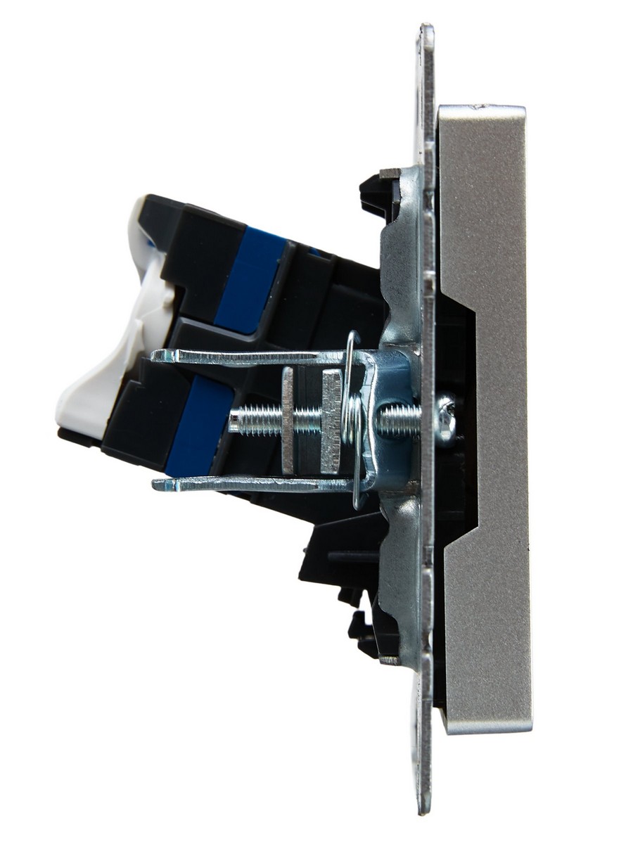 IEK Brite Алюминий Розетка компьютерная IEK BRITE BASE Алюминий RJ45 кат.6 РК11-БрА BR-K10-2-K47