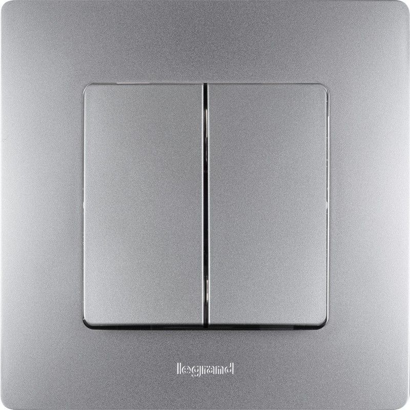 Legrand Etika Алюминий Выключатель Legrand Etika алюминий 2-клавишный, авт.клеммы, 10 AX, 250 В 672402