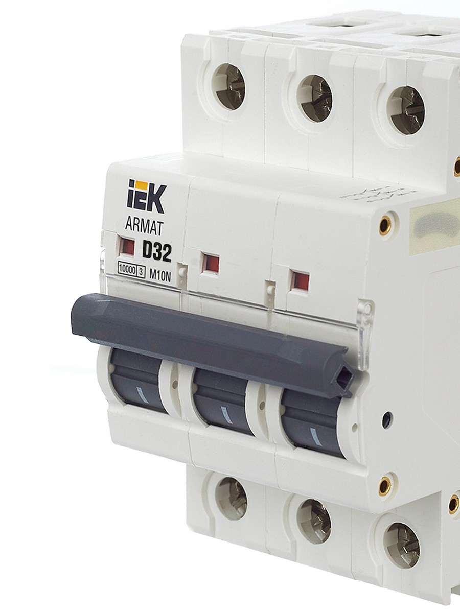 3 полюсные (трехполюсные) Автоматический выключатель IEK ARMAT M10N 3P D 32А AR-M10N-3-D032 