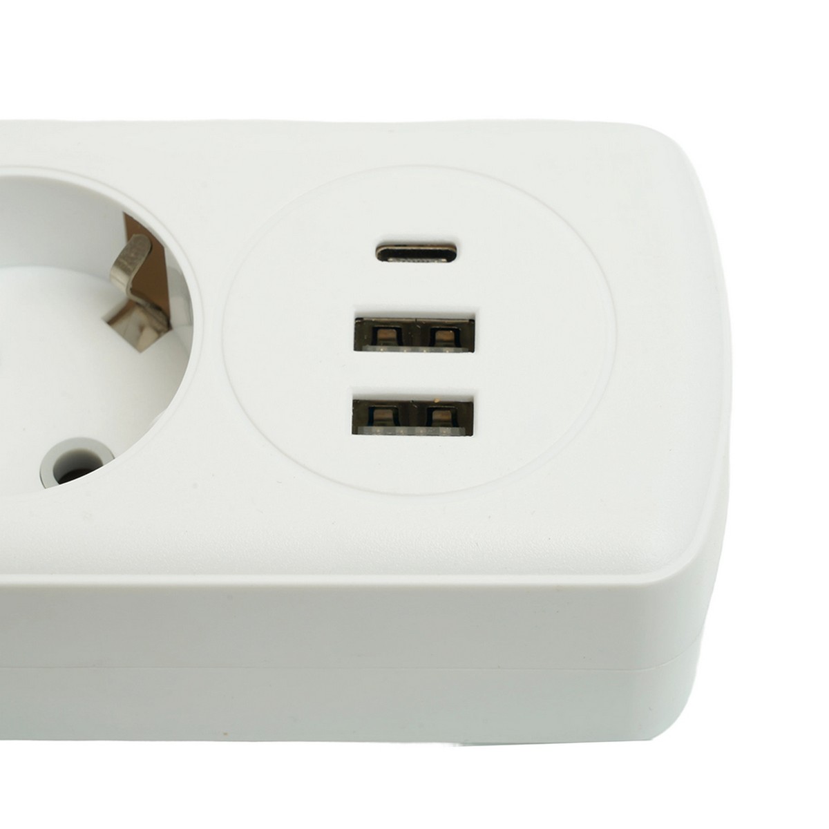 Колодки и удлинители, тройники Удлинитель STEKKER HM08-43-02 4-местный c/з 3x1 мм2 1,8 м 2USB+1Type-C 2,4А Home белый 49971 