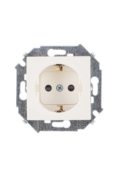 Розетки и выключатели Simon 15 Бежевый Розетка с/з Simon 15 Бежевая со шторками 16А 1591443-031