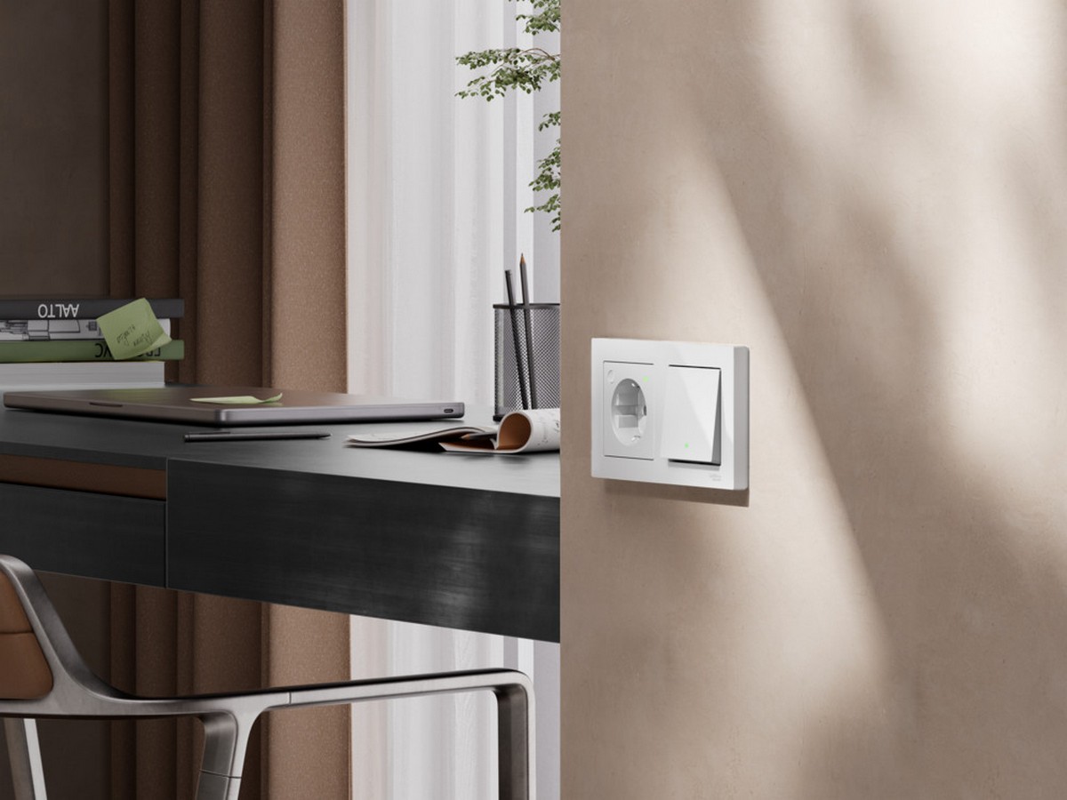 AtlasDesign Белый Розетка SBER SE AtlasDesign Smart Белый с заземл., со шт., Zigbee ATN000145Z