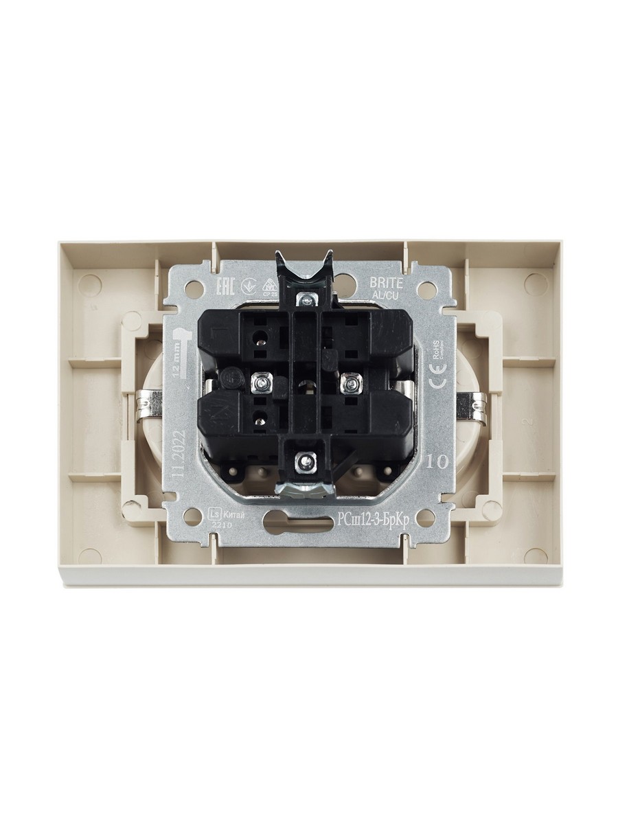 IEK Brite Бежевый Розетка IEK BRITE 2-ая с/з с шторками 16А в сборе РСш12-3-БрКр бежевый BR-R24-16-K10-F