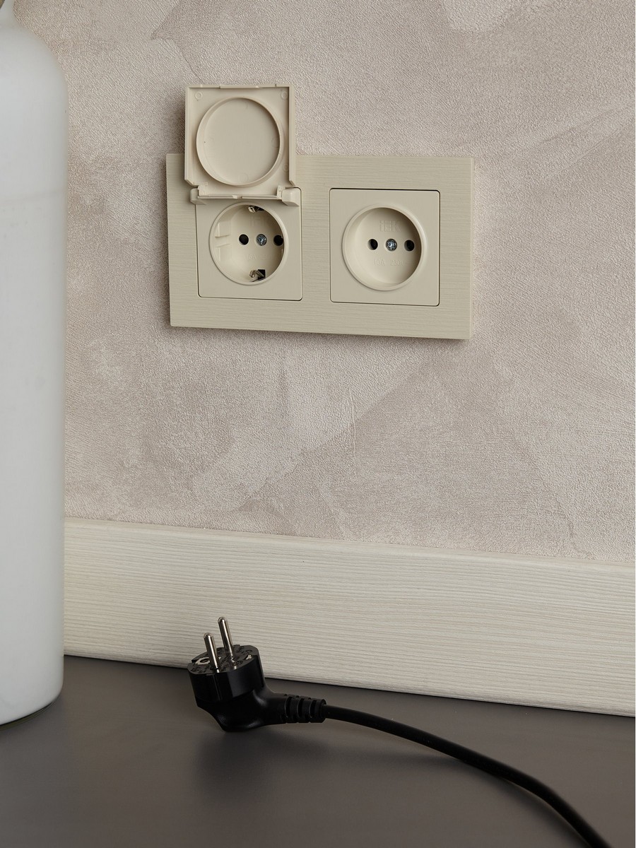 IEK Brite Рамки Рамка IEK BRITE DECOR Бежевый рифленый 2-м РУ-2-Бр BR-M22-51-K10