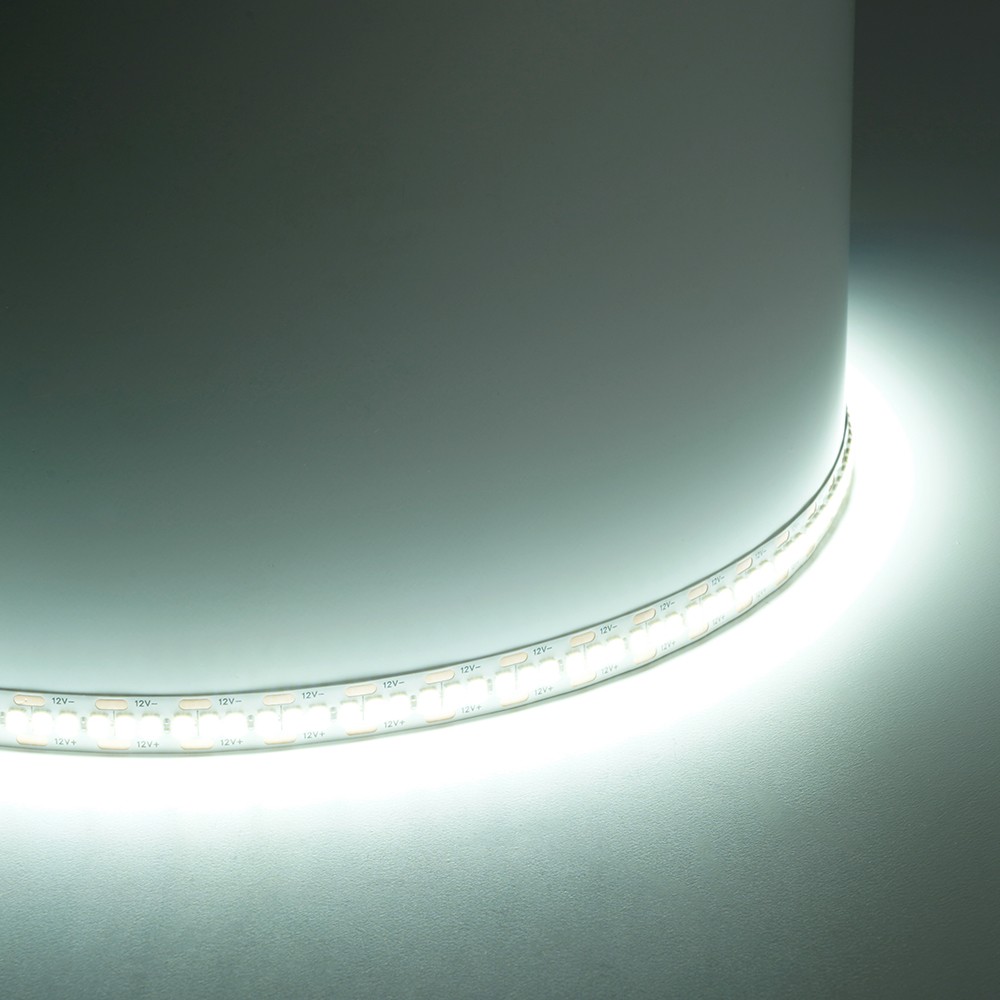 Светодиодная лента белая холодная Лента светодиодная Feron LS617 240SMD(2835)/м 19Вт/м 12V 6500К IP20 5 метров 48828 
